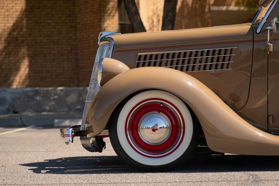 1935 Ford Model 48 & 68 - Image 26 of 31