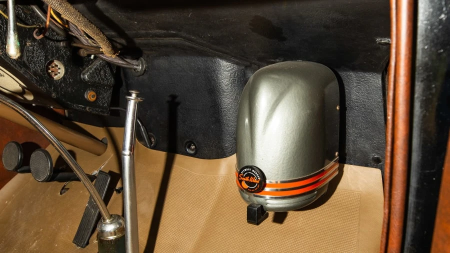 1935 Ford Model 48 & 68 - Image 13 of 14
