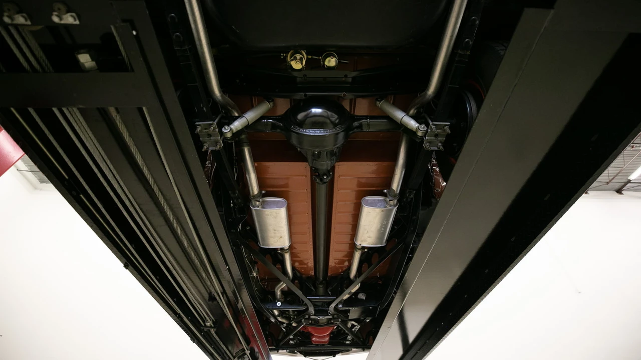 1935 Ford Model 48 & 68 - Image 18 of 20
