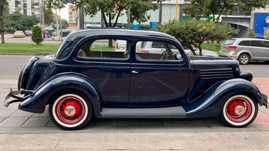 1935 Ford Model 48 & 68 - Image 4 of 9
