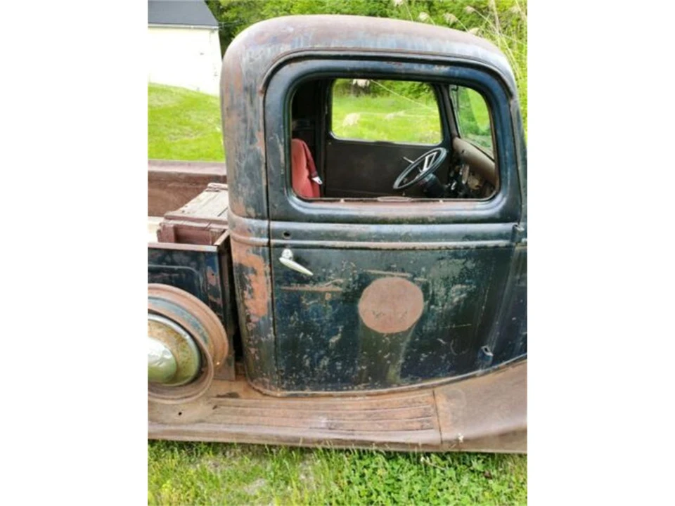 1935 Ford F-Series - Image 24 of 25