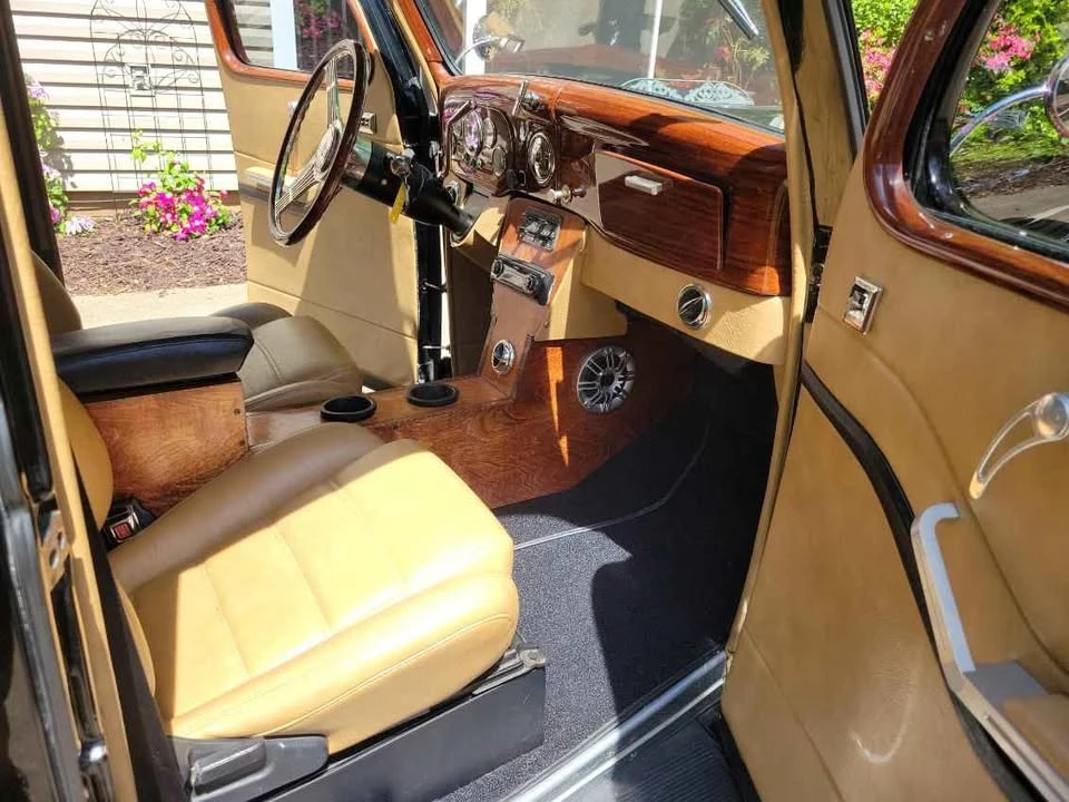1935 Ford Model 48 & 68 - Image 6 of 17