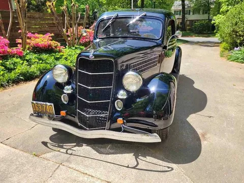 1935 Ford GT Coupe 2D