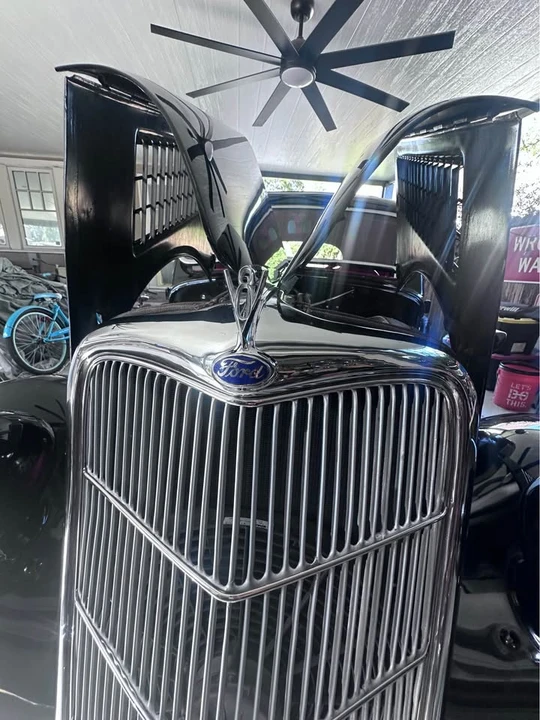 1935 Ford Model 48 & 68 - Image 6 of 11