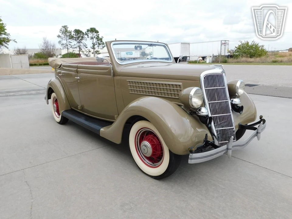 1935 Ford Model 48 & 68 - Image 11 of 12