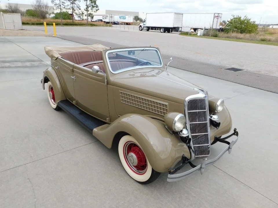 1935 Ford Model 48 & 68 - Image 8 of 12