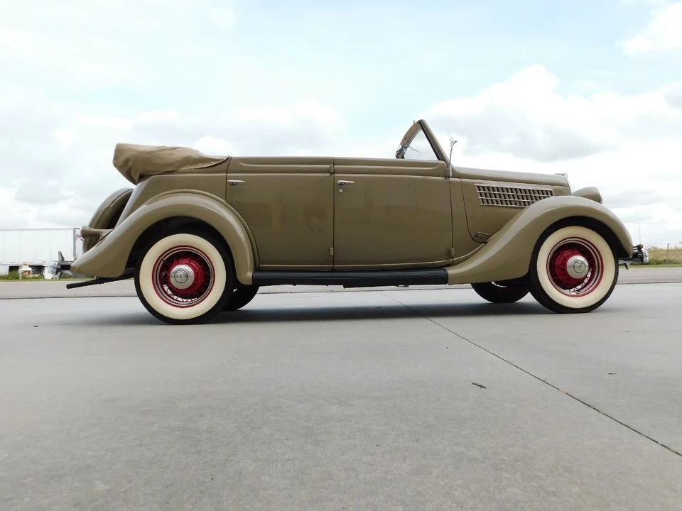 1935 Ford Model 48 & 68 - Image 9 of 12
