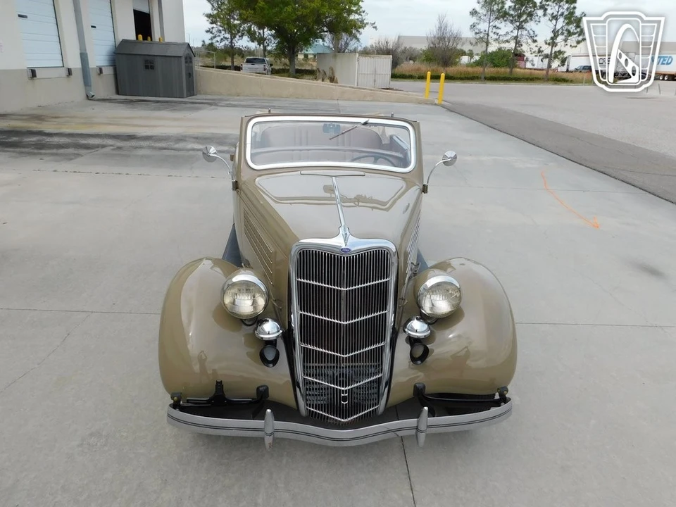 1935 Ford Model 48 & 68 - Image 9 of 12