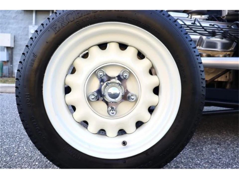 1935 Ford Model 48 & 68 - Image 25 of 30