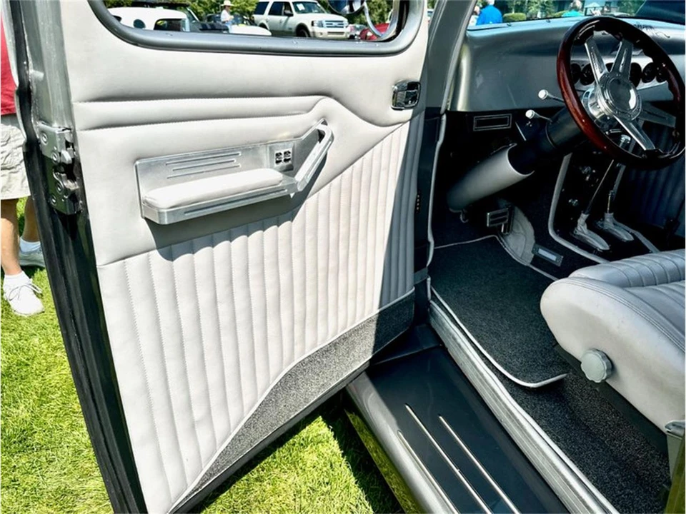 1935 Ford Model 48 & 68 - Image 26 of 31