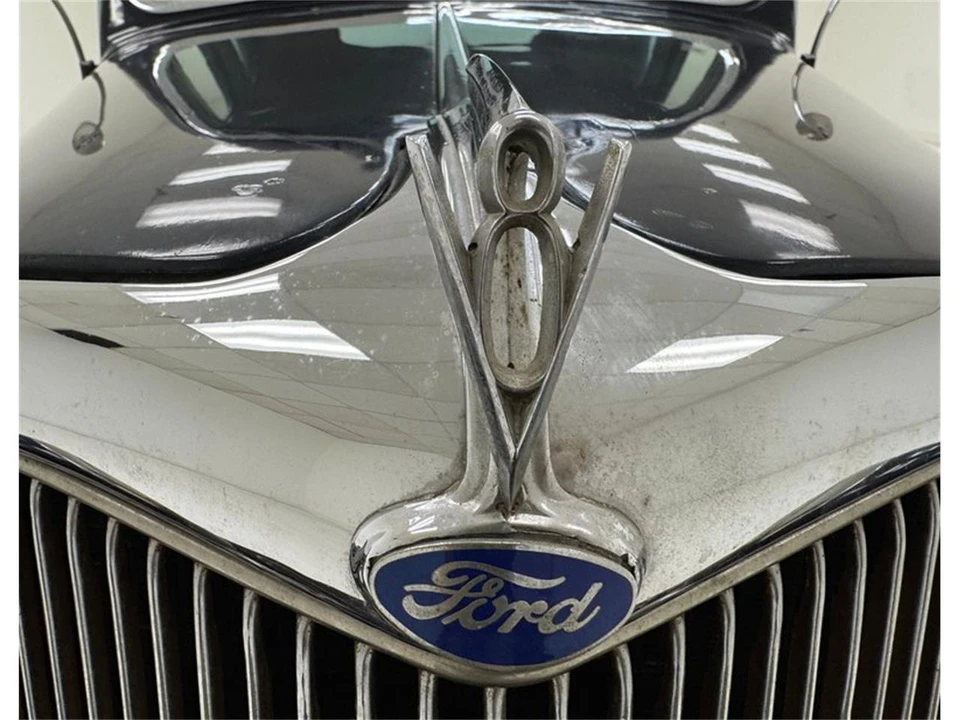 1935 Ford Model 48 & 68 - Image 10 of 31