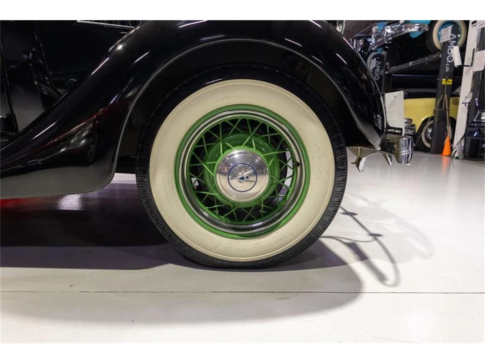 1935 Ford Model 48 & 68 - Image 28 of 31