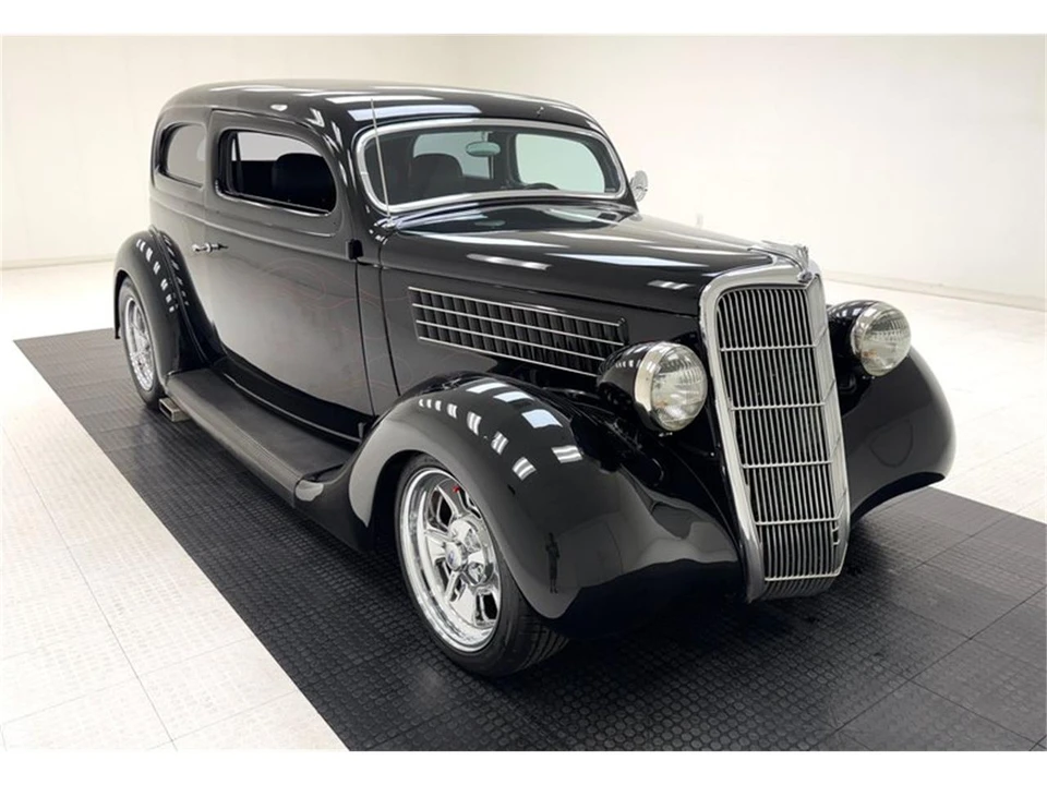 1935 Ford Model 48 & 68 - Image 7 of 31