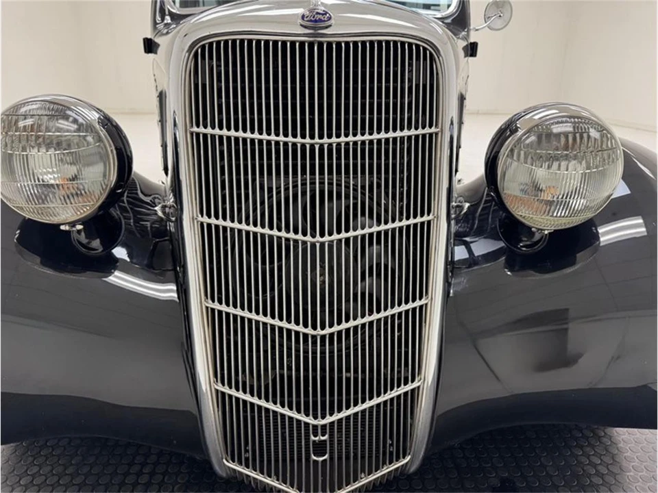 1935 Ford Model 48 & 68 - Image 9 of 31