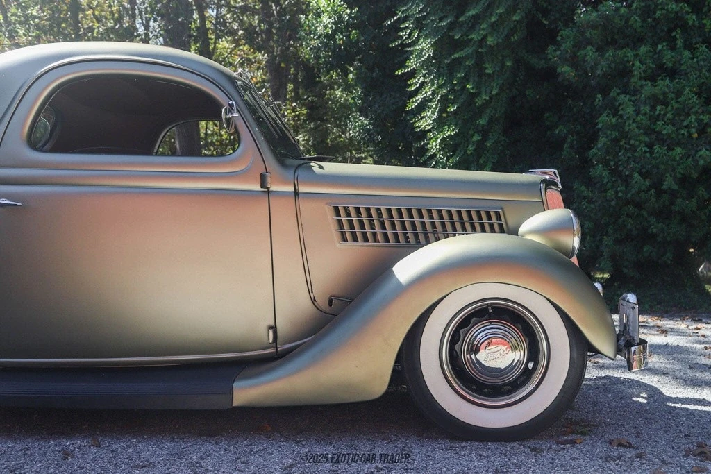 1935 Ford Model 48 & 68 - Image 11 of 12