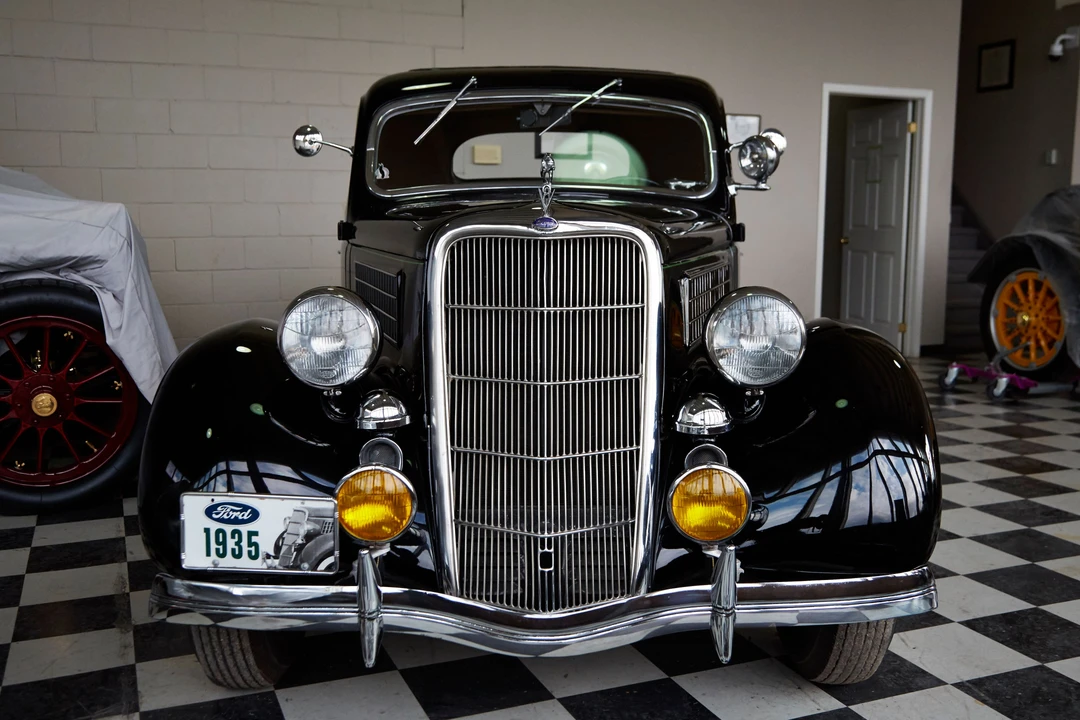 1935 Ford Model 48 & 68 - Image 15 of 31