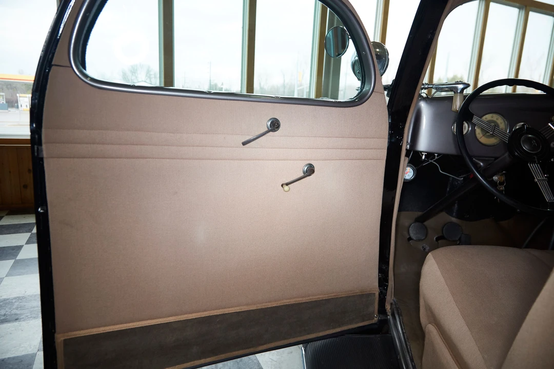 1935 Ford Model 48 & 68 - Image 20 of 31