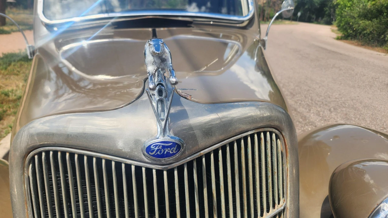 1935 Ford Model 48 & 68 - Image 20 of 31