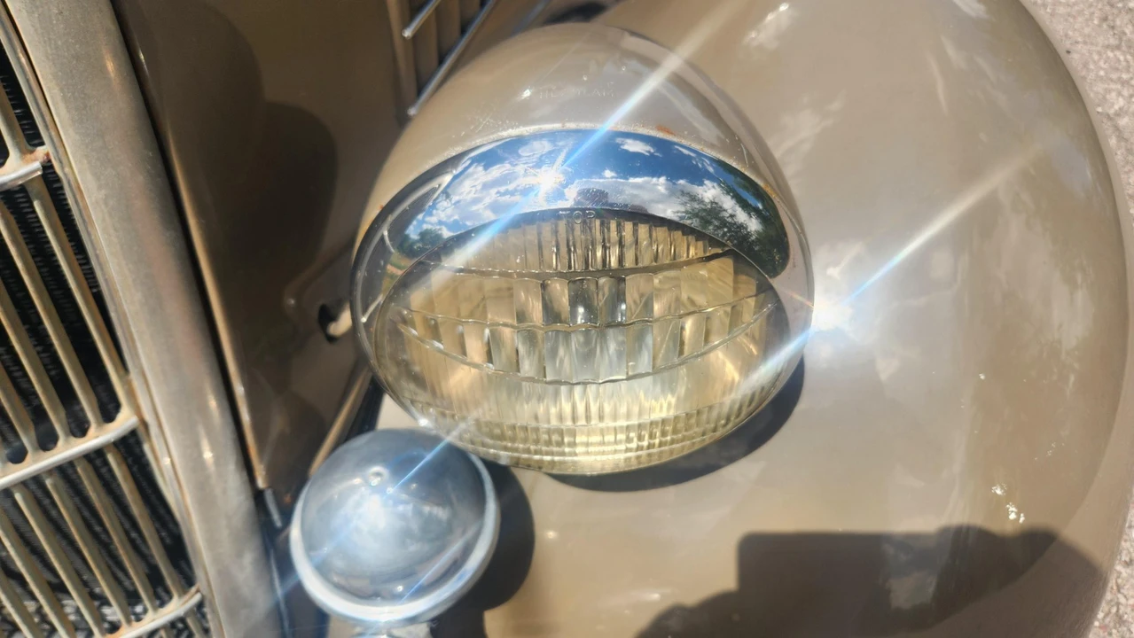 1935 Ford Model 48 & 68 - Image 25 of 31