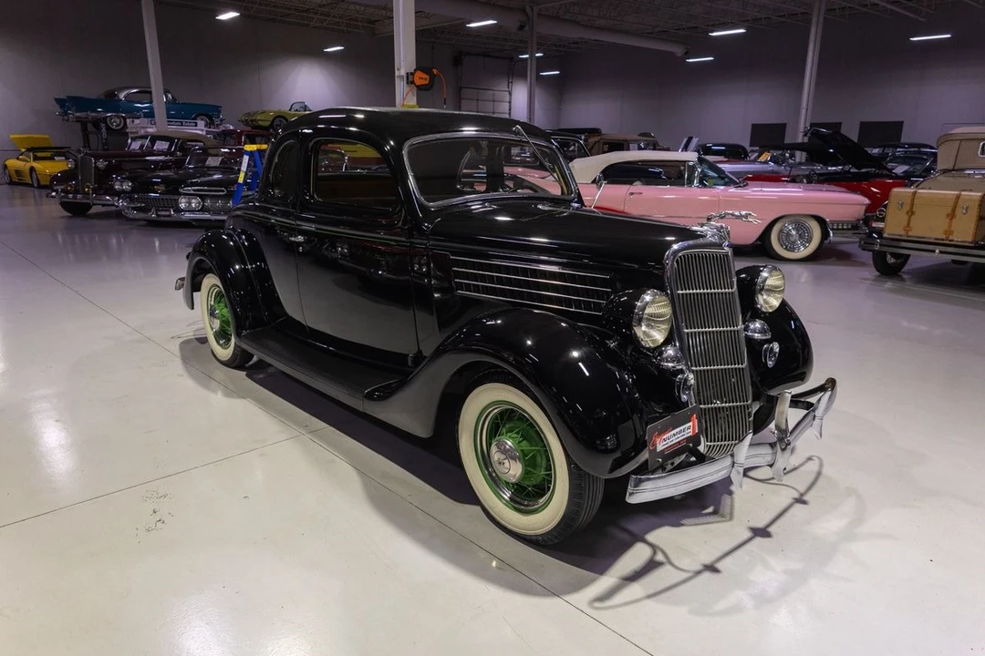 1935 Ford Model 48 & 68 - Image 17 of 31