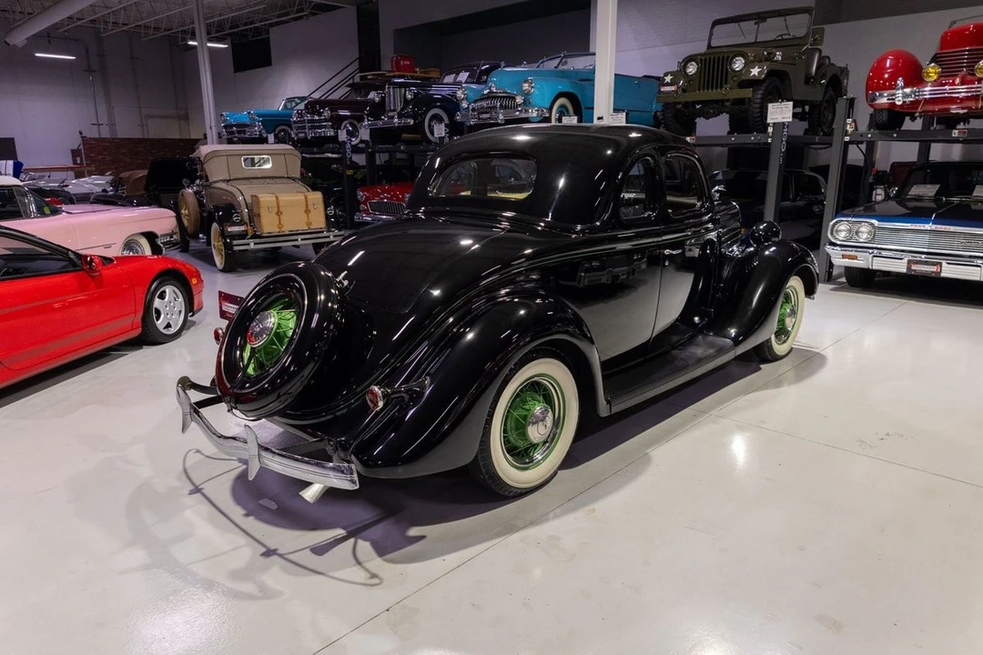 1935 Ford Model 48 & 68 - Image 19 of 31