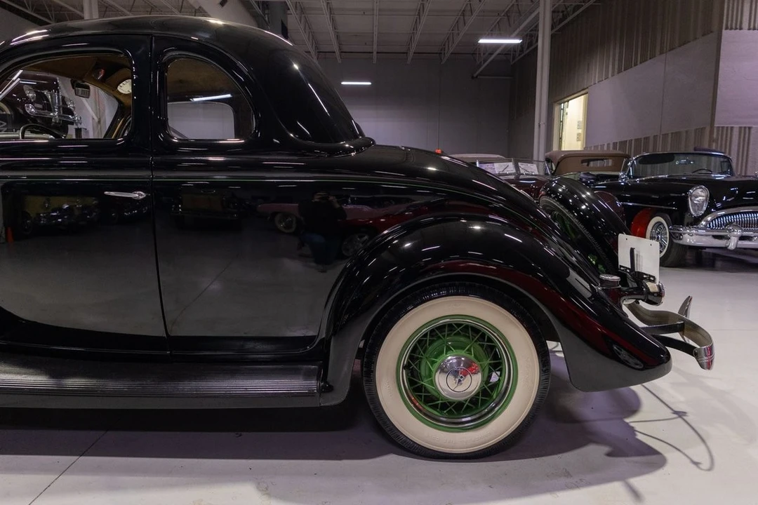 1935 Ford Model 48 & 68 - Image 25 of 31