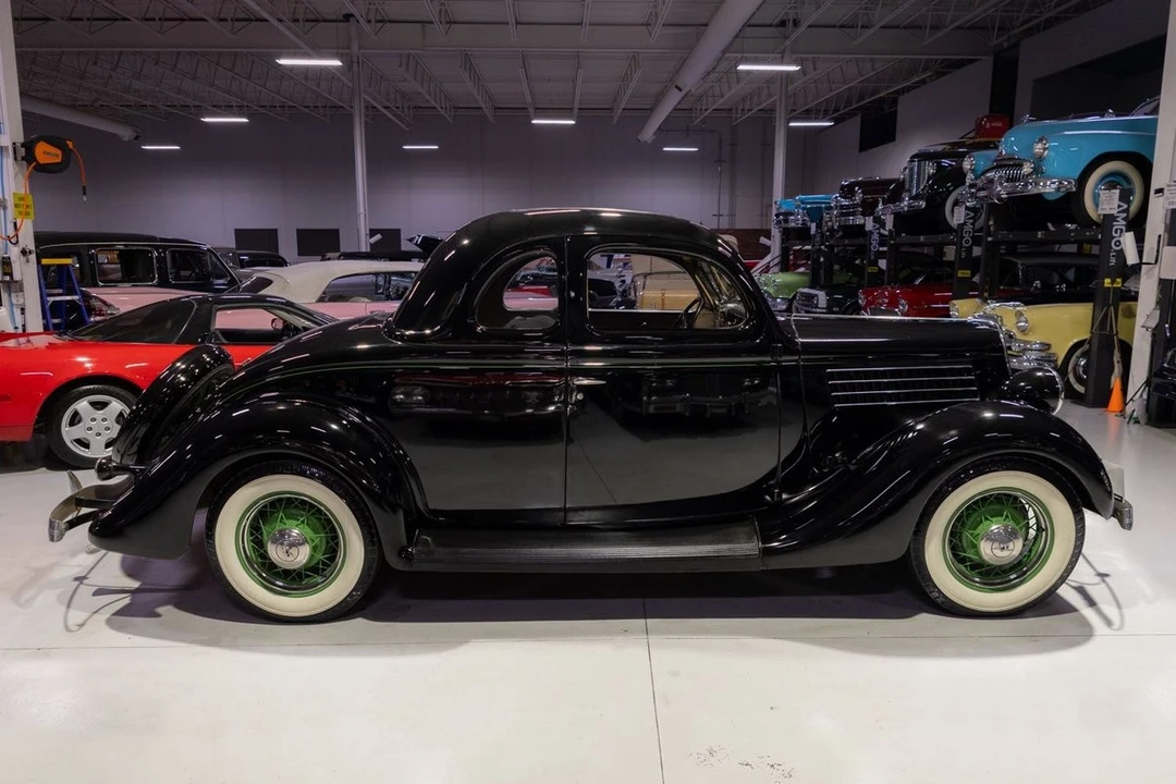 1935 Ford Model 48 & 68 - Image 18 of 31