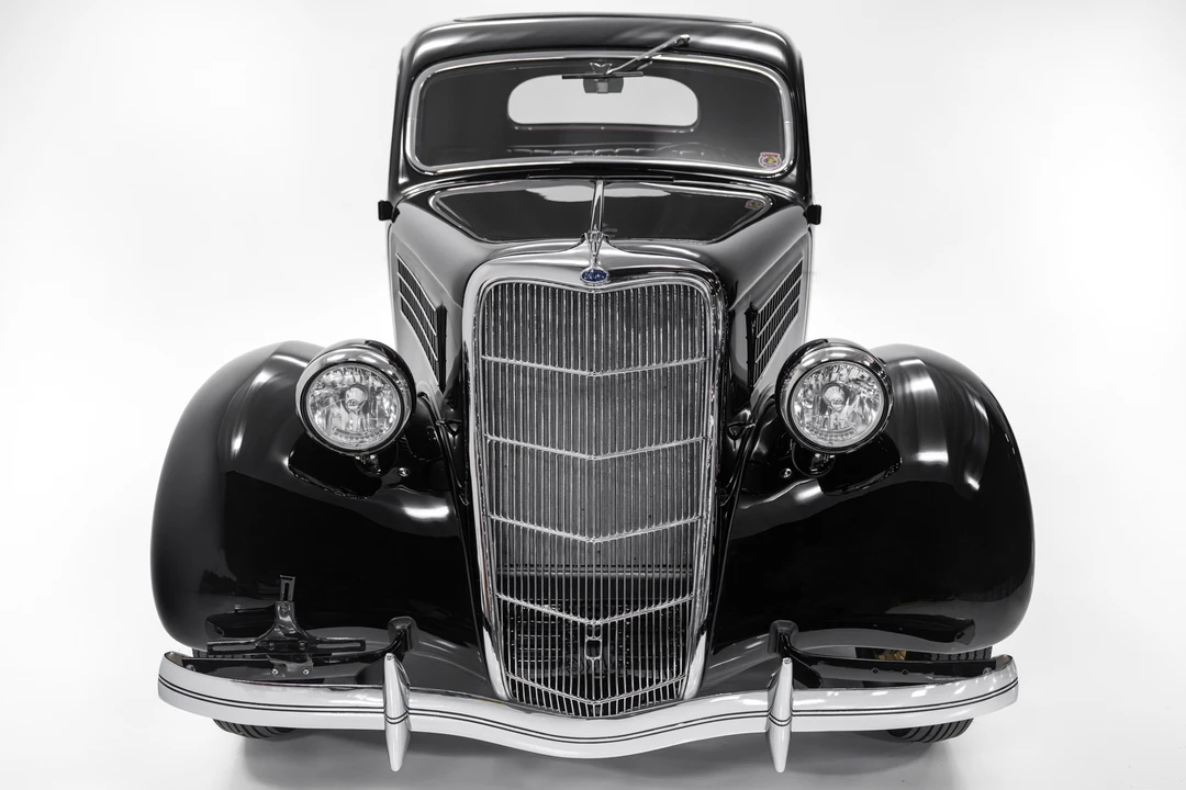 1935 Ford Model 48 & 68 - Image 6 of 31