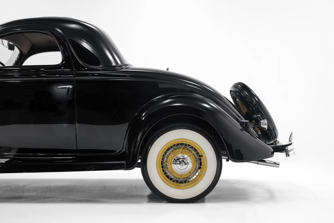 1935 Ford Model 48 & 68 - Image 24 of 31