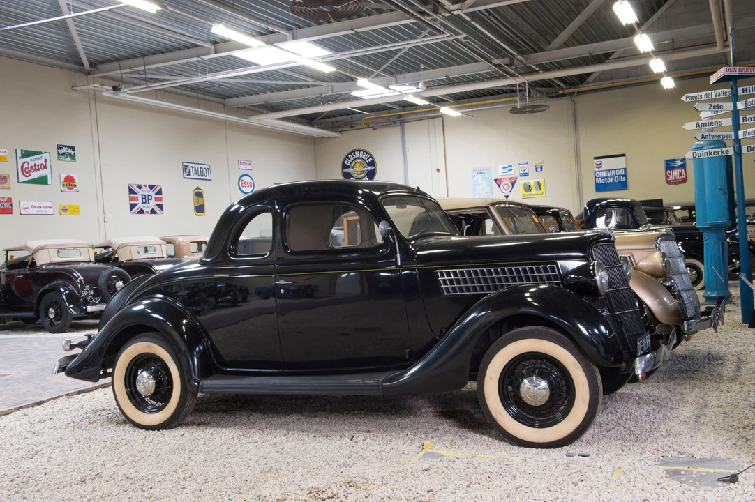 1935 Ford Model 48 & 68 - Image 2 of 10