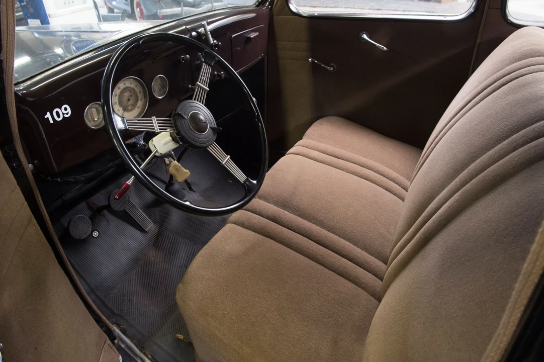 1935 Ford Model 48 & 68 - Image 10 of 10