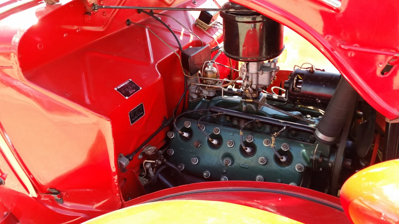 1935 Ford Model 48 & 68 - Image 30 of 31