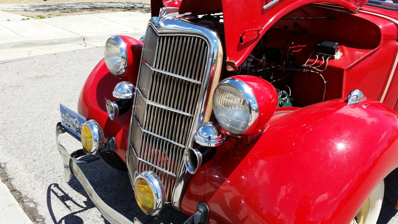 1935 Ford Model 48 & 68 - Image 15 of 31