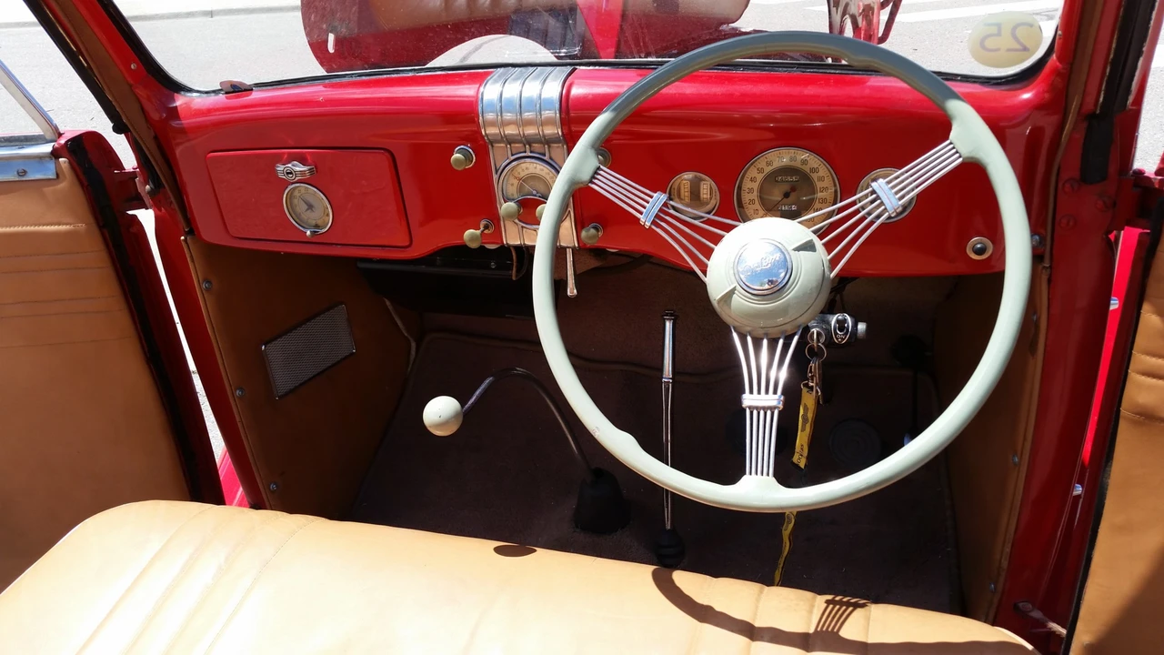 1935 Ford Model 48 & 68 - Image 19 of 31
