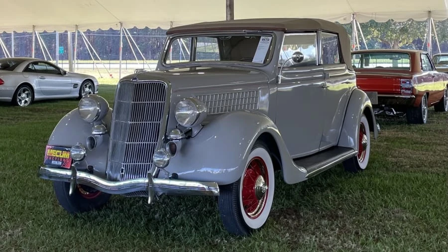 1935 Ford Model 48 & 68 - Image 9 of 10