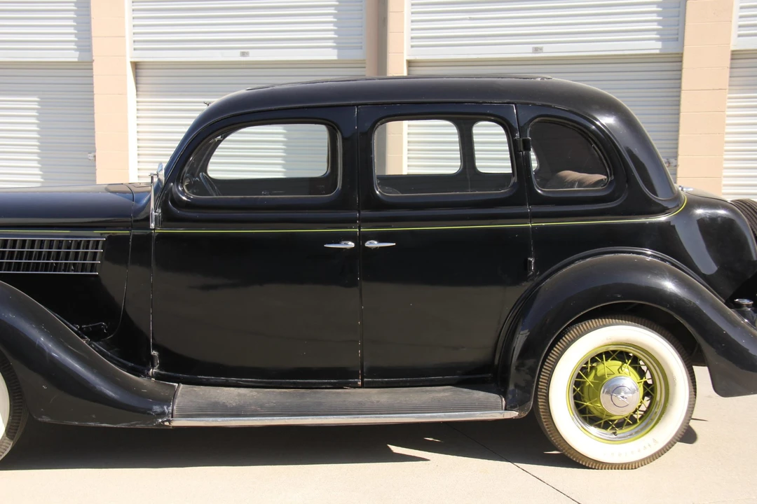 1935 Ford Model 48 & 68 - Image 27 of 31