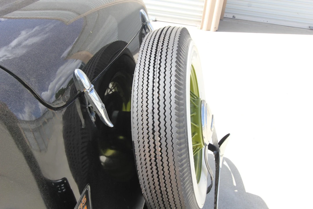 1935 Ford Model 48 & 68 - Image 30 of 31