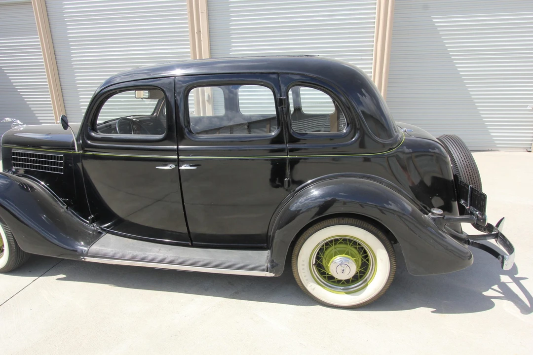 1935 Ford Model 48 & 68 - Image 26 of 31