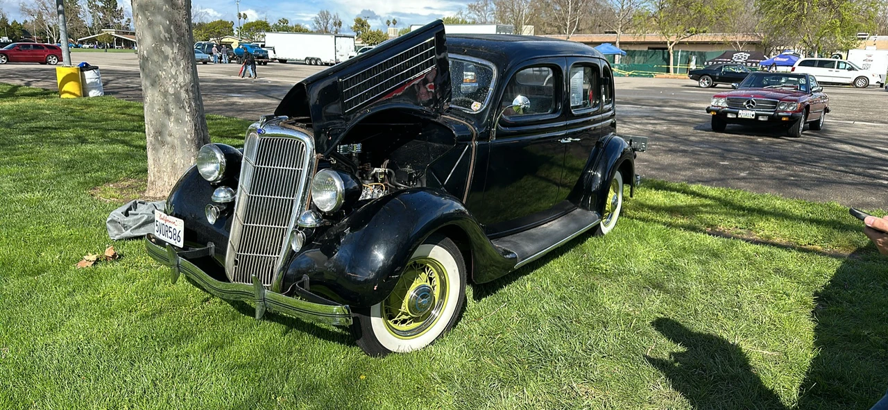 1935 Ford Model 48 & 68 - Image 18 of 31