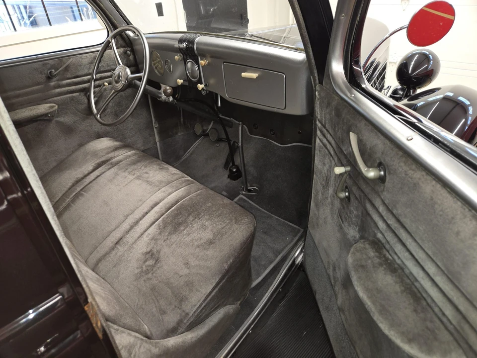 1935 Ford Model 48 & 68 - Image 11 of 31