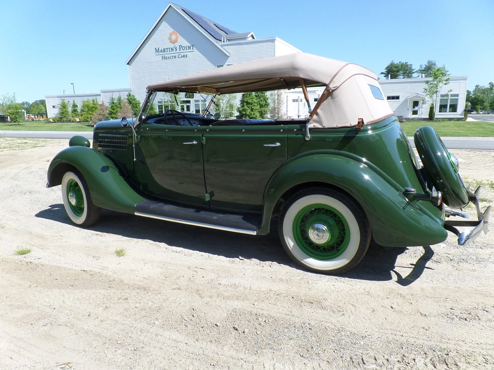 1935 Ford Model 48 & 68 - Image 24 of 31