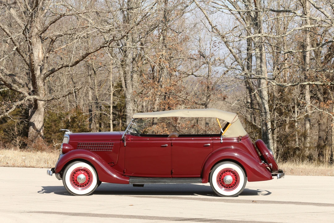 1935 Ford Model 48 & 68 - Image 8 of 31