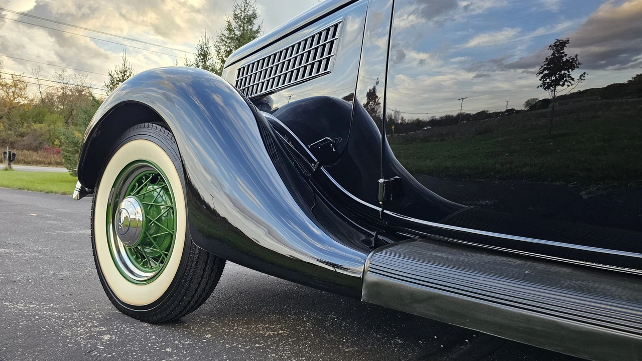 1935 Ford Model 48 & 68 - Image 28 of 31