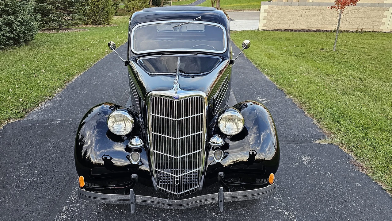 1935 Ford Model 48 & 68 - Image 17 of 31