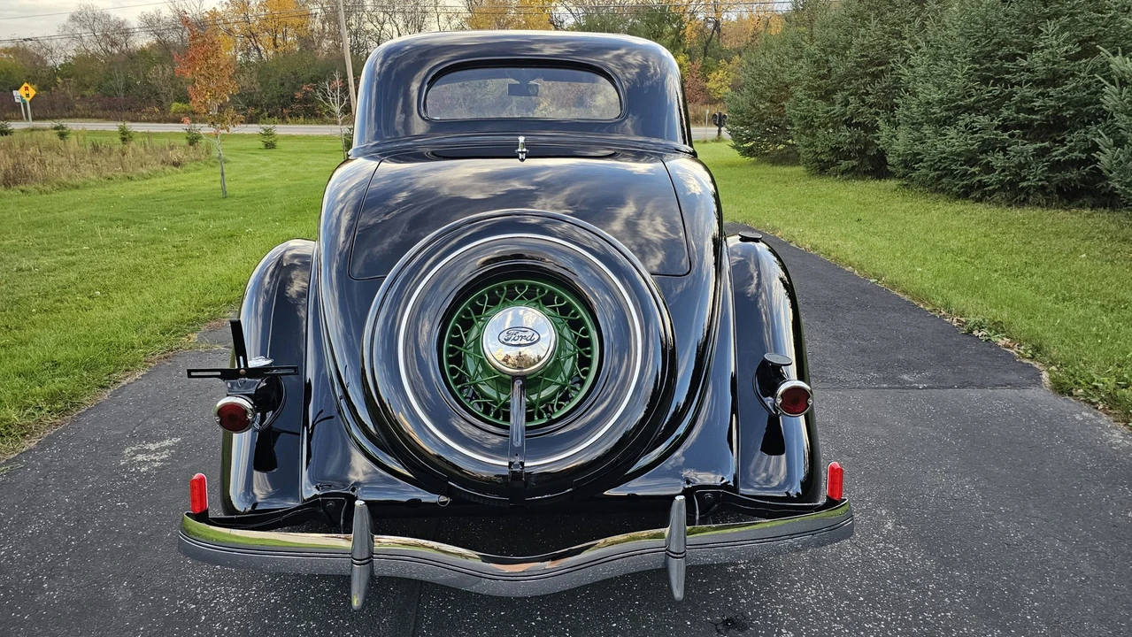 1935 Ford Model 48 & 68 - Image 9 of 31