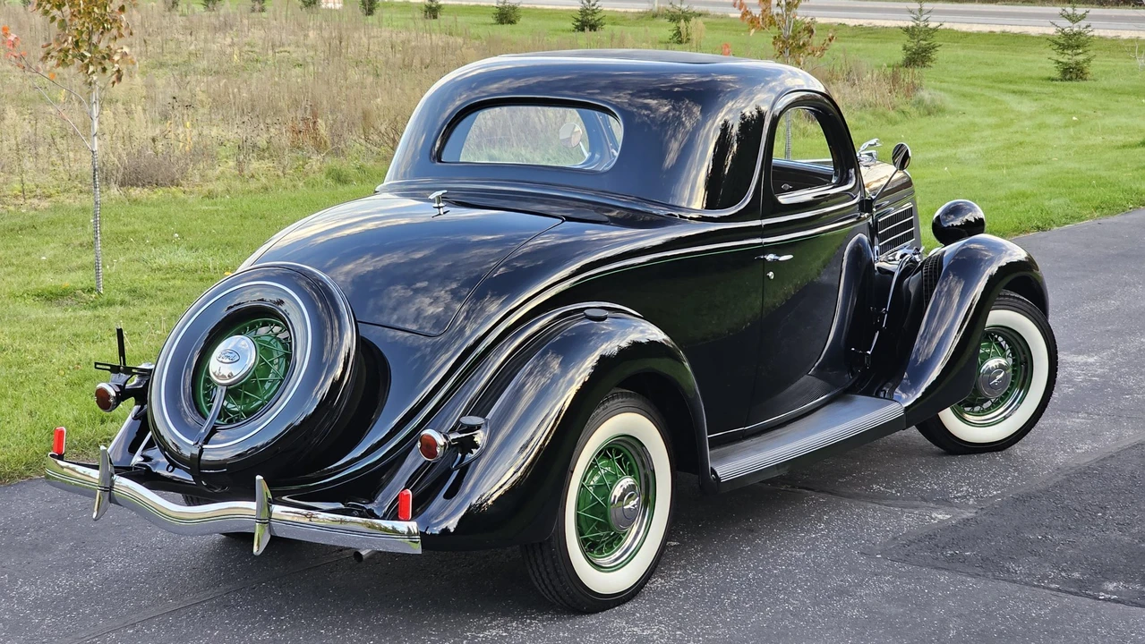 1935 Ford Model 48 & 68 - Image 13 of 31