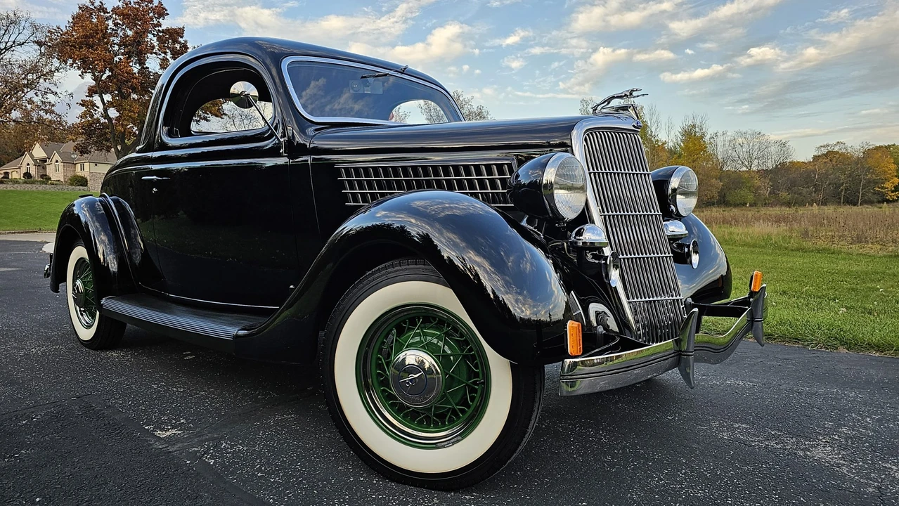 1935 Ford Model 48 & 68 - Image 16 of 31
