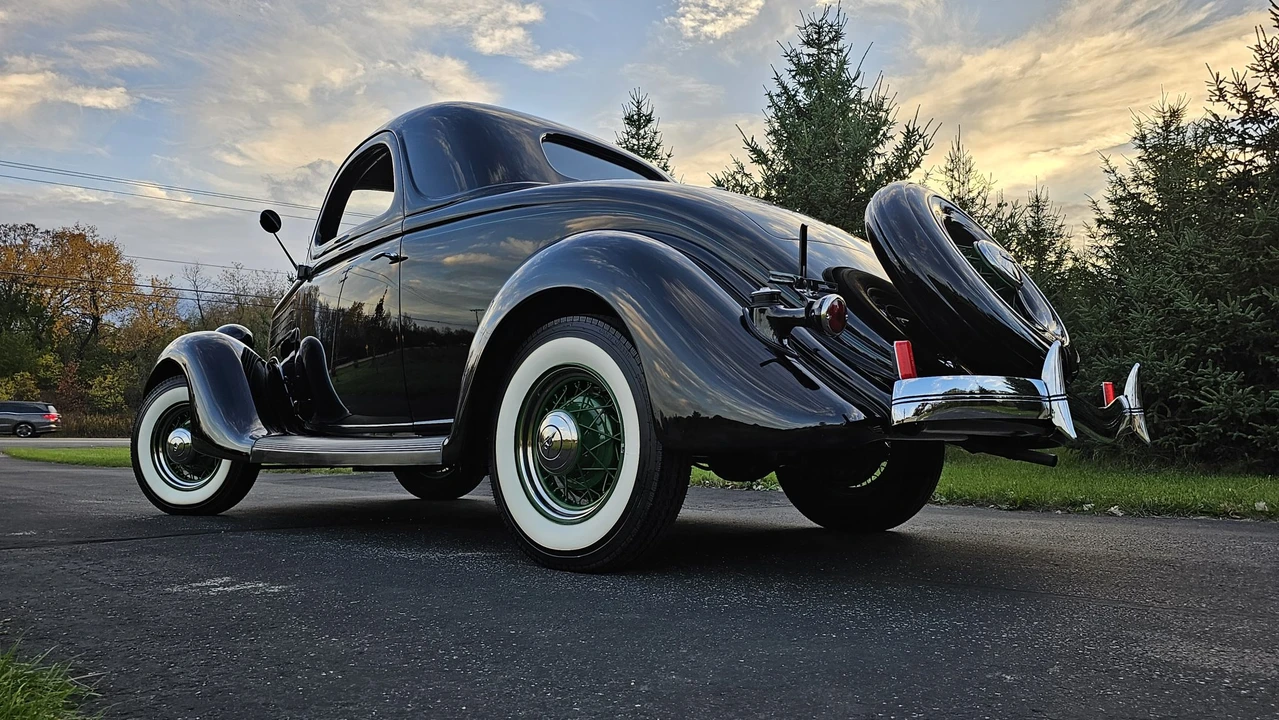 1935 Ford Model 48 & 68 - Image 8 of 31