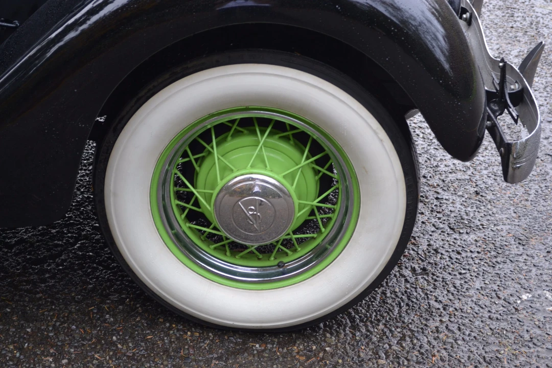 1935 Ford Model 48 & 68 - Image 19 of 31