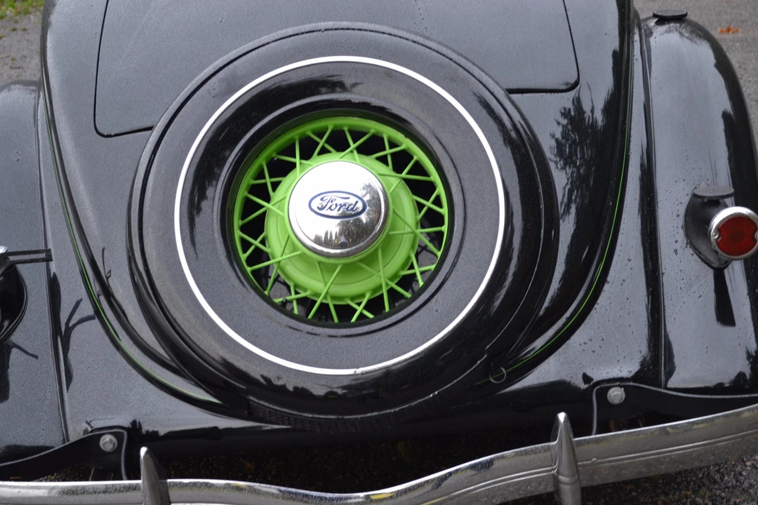 1935 Ford Model 48 & 68 - Image 20 of 31